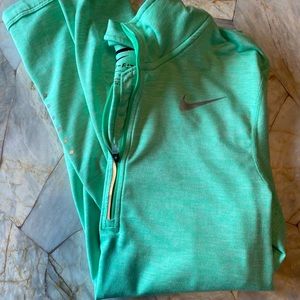 Nike running dry fit